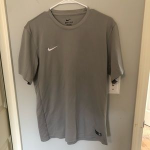 Nike men’s top
